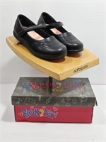 BRAND NEW - GIRLS SHOES - SIZE 1