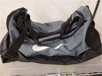 NIKE DUFFEL BAG