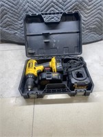 Working DeWalt 18 V drill comes with 2