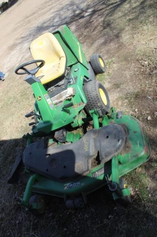 John Deere F735 7 Iron commercial 60 lawn mower