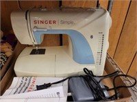 SINGER SEWING MACHINE SIMPLE
