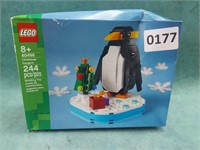 LEGO Christmas Penguin #40498 244pcs Ages 8+.
