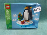 LEGO Christmas Penguin #40498 244pcs Ages 8+.