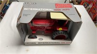 International 1066 ROPS 1/16 scale box#4621