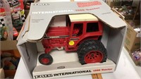 ERTL special edition International 1566 tractor