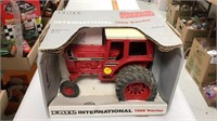 ERTL special edition international 1566 tractor