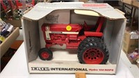 ERTL special edition International hydro100 ROPS