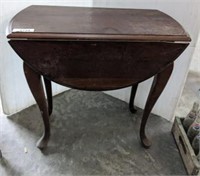 DROP LEAF QUEEN ANNE TABLE