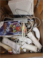 COPLETE WII GAME SET WITH 6 CONTROLLERS AND GAMES