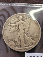 1939-D SILVER WALKING LIBERTY HALF DOLLAR