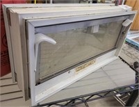 SERIES 6900 BASEMENT WINDOW WITH SCREEN SMALL