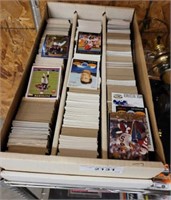 TRAY OF NFL CARDS