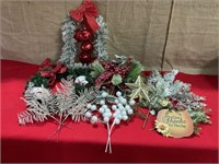 Christmas decorations, 2 green wreaths, 1 green
