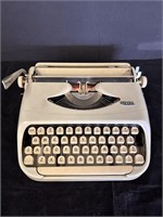 Royalite '64 Typewriter