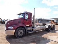 2014 Mack CXU613 T/A Hiway Tractor - Day Cab - 1M1