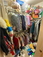 Closet Lot: Women's Clothing and Accessories,