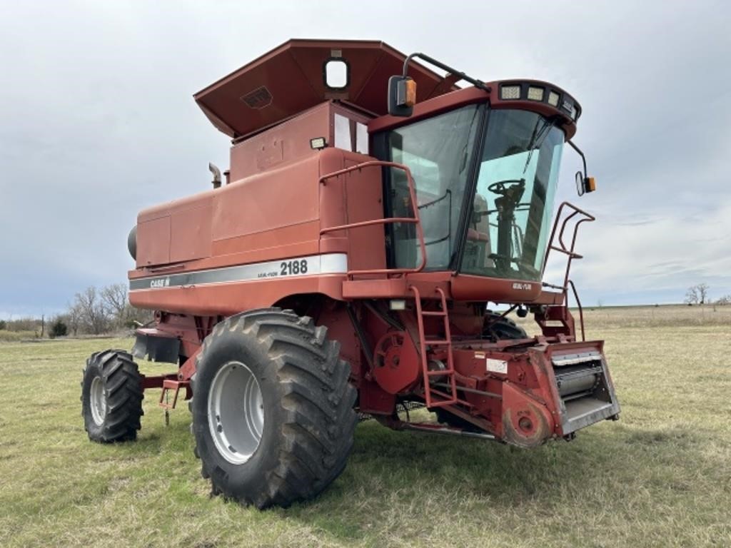 1997 Case 2188 Combine