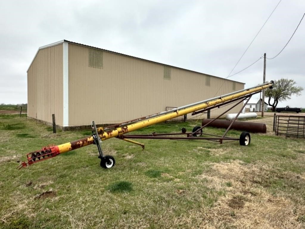 Mayrath 50 +/- ft., 8 in grain auger w/540 PTO