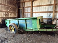 John Deere 350 manure spreader