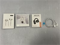 Lot of 4 headphones 2 wired 2 bluetooth