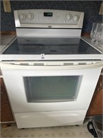 Whirlpool electric range w/ smooth cook top