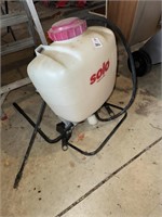 Back pack yard sprayer