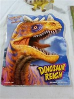 Dinosaur lot! Includes 11 plastic figures/toys as