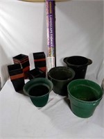 Just in time for spring! Large lot of 39 planter
