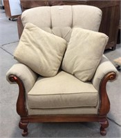 Wonderful Broyhill Oversized Upholstered Chair