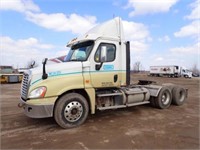 2014 Freightliner CA125DC Cascadia T/A Hiway 1FUJG