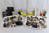 Buttons Galore! 100s Vintage Buttons!