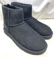 Ugg Women’s Boots Size 8