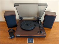 Sharp Stereo Turntable RP-TT70/Speakers