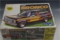 MPC FORD BRONCO MODEL KIT 1/25 SCALE