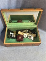 Beautiful Vintage Cedar Jewelry Trinket Box Chest