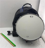 Snare drum with carrying case