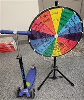 J - CHILDRENS SCOOTER AND GAME BOARD