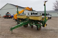 JOHN DEERE 7000 4 ROW PLANTER