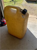 6 gallon yellow gas can - plastic