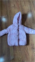 3T girls winter coat
old navy
one small marking