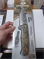 Mossy Oak Gut Hook Knife w/ Sheath - Camouflage