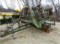 John Deere 230 Disc