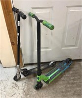 2) scooters MaddGear Specialty Kick Scooter &
