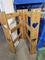 HINGED QUILT RACK