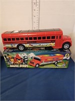 ANGRY BIRDS BATTERY OPERATED BUS
