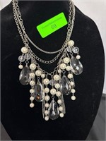Pearl & Glass Teardrop Fashion Necklace