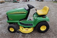 John Deere LT 133 Mower 38"