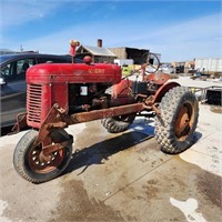 B.J. Avery Gas Tractor runs & drives