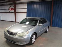 2005 Toyota CAMRY LE