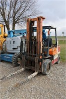 TOYOTA 30 PROPANE FORKLIFT